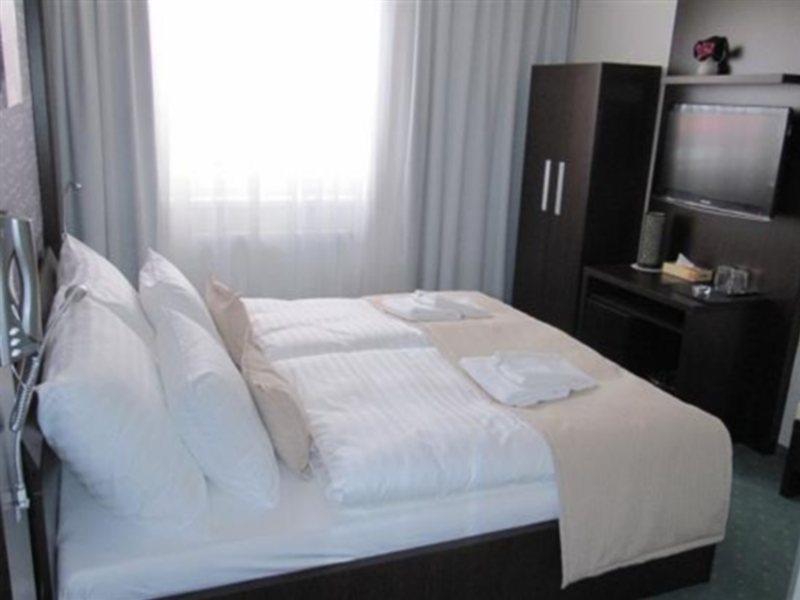 Hotel Gaudio Bratysława Pokój zdjęcie